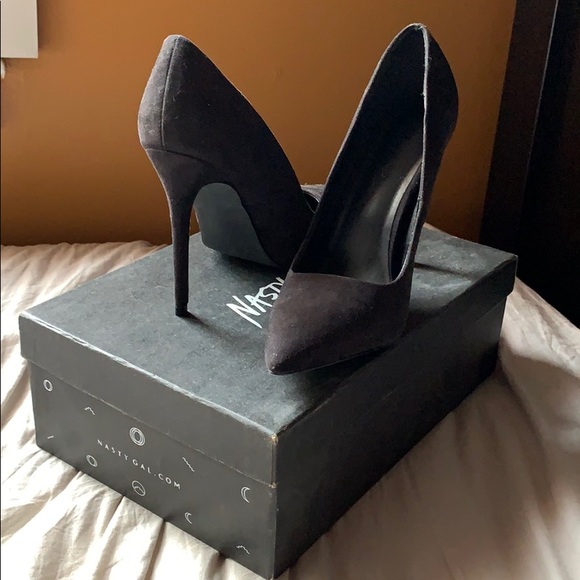 Nasty Gal Suede Black Heels - Picture 1 of 3